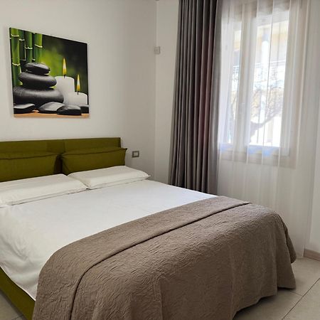 De Luxe Apartments Eden Sirmione Exterior photo