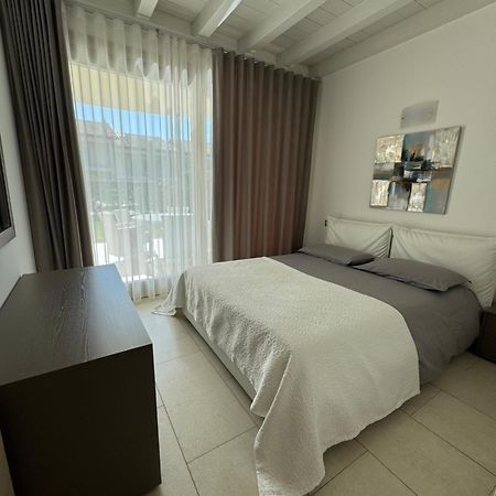 De Luxe Apartments Eden Sirmione Exterior photo