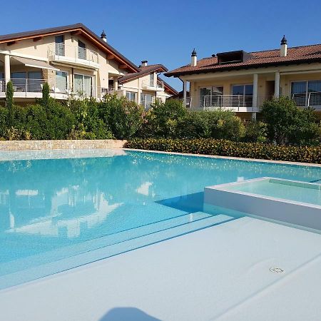De Luxe Apartments Eden Sirmione Exterior photo